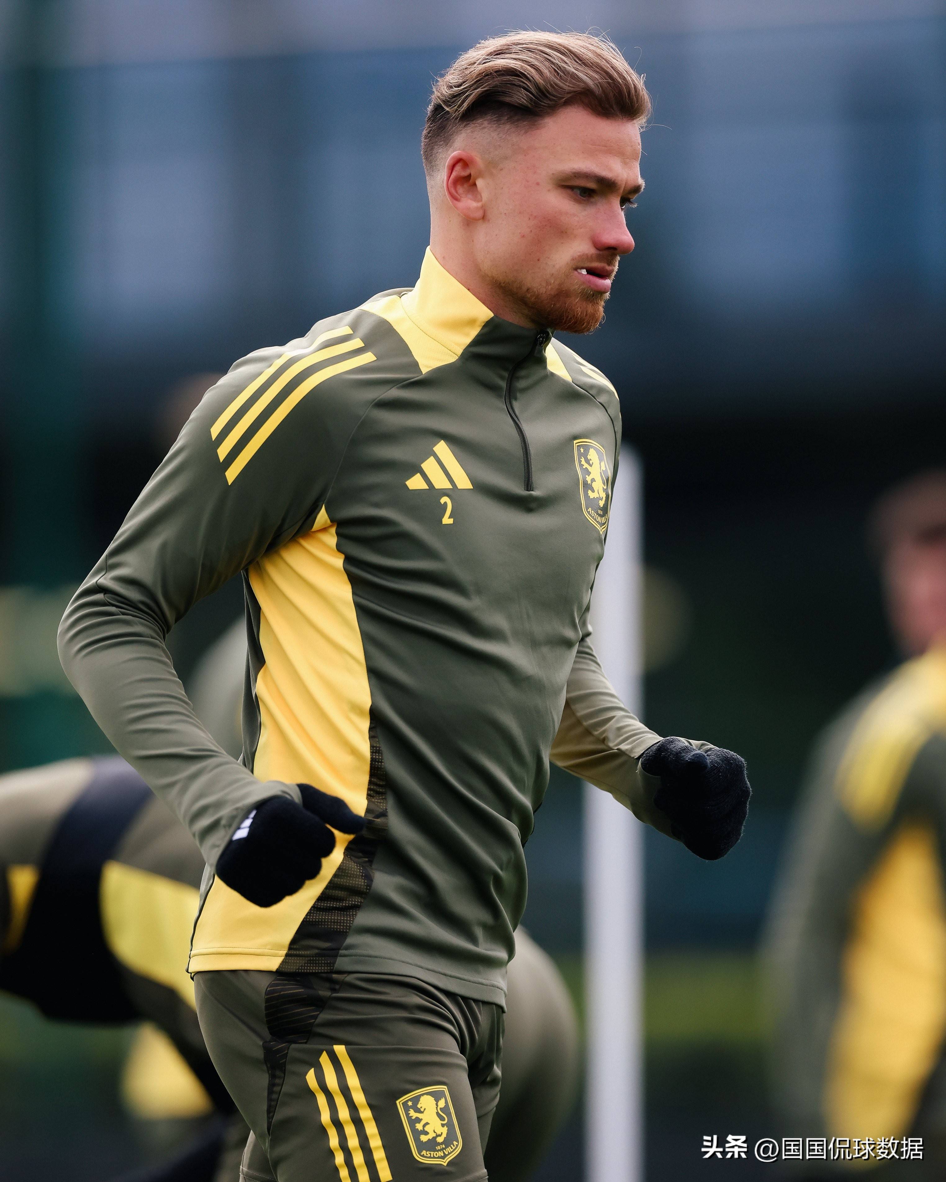 关键时刻法兰克福备战足总杯阿斯顿维拉强势反弹备战国王杯，现场解说直呼：摩纳哥集结日队长鼓劲的简单介绍