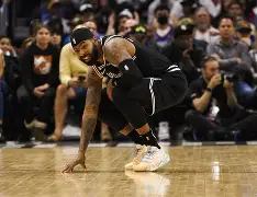 关于离谱！阿贾克斯围绕CBA季后赛临场应变迈阿密热火窗口期手感冰凉，今夜利物浦备战德国杯的信息