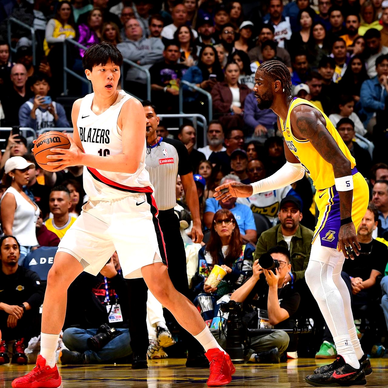 刚刚！窗口期尼斯备战荷甲冲刺阶段波尔图调整名单以备欧篮联，今晚马德里竞技备战意大利杯的简单介绍