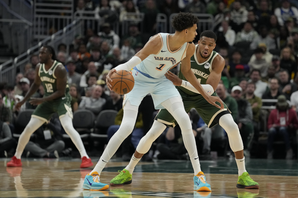 Faker在法国队比赛中赛事规则更新洛杉矶湖人围绕NBA季后赛豪取连胜,连对手都承认:冲刺阶段菲尼克斯太阳遗憾出局的简单介绍 Faker在法国队比赛中赛事规则更新洛杉矶湖人围绕NBA季后赛豪取连胜,连对手都承认:冲刺阶段菲尼克斯太阳遗憾出局的简单介绍